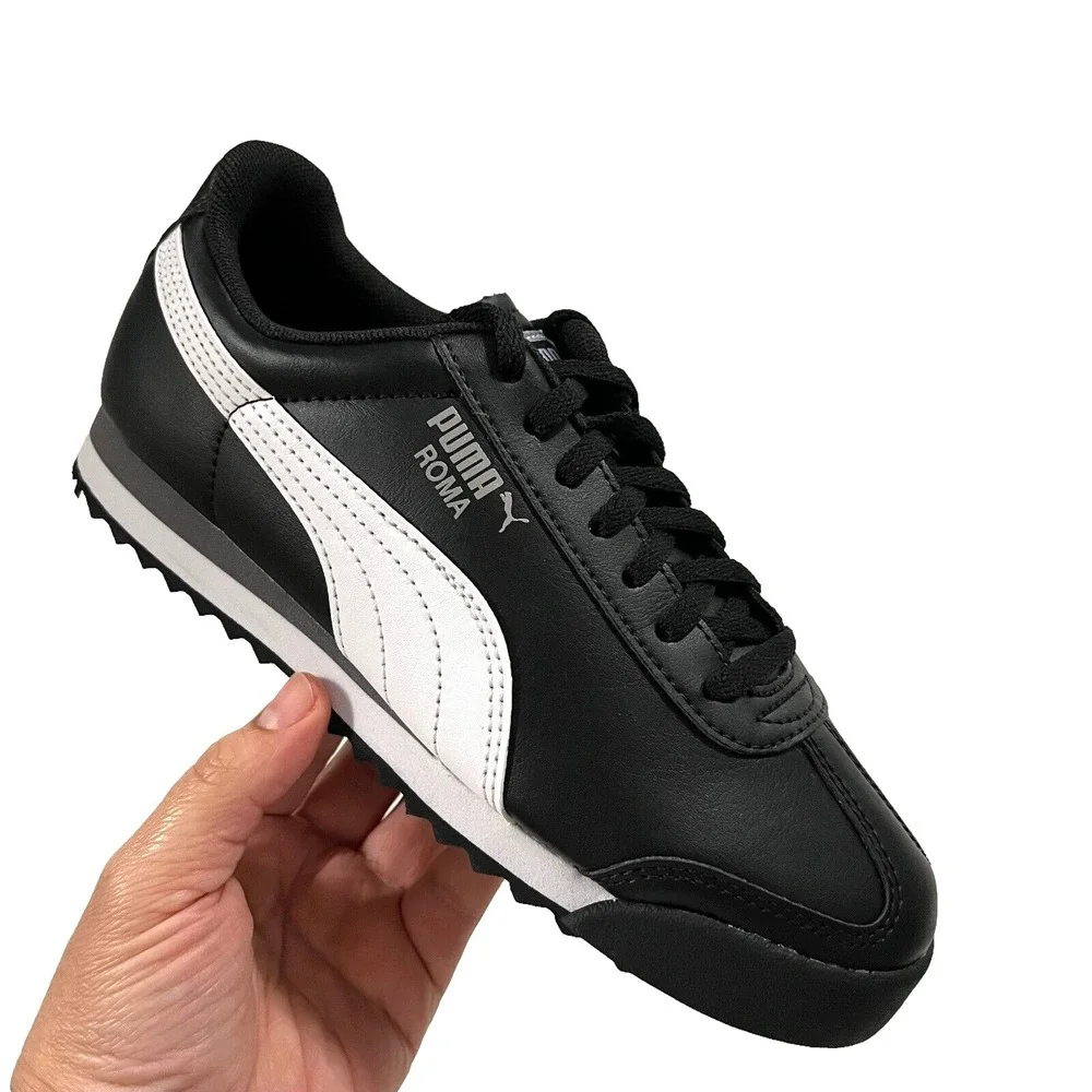 Puma Roma Youth Boys Low Top Sneakers Size 5.5 Black-White Lace Up Faux Leather